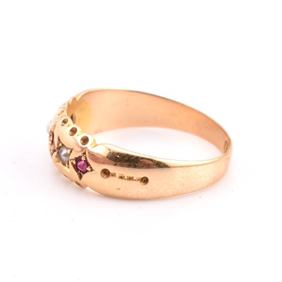 Lot 94 - HALLMARKED 15CT GOLD RUBY & PEARL GYPSY RING