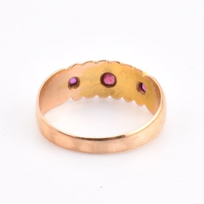 Lot 94 - HALLMARKED 15CT GOLD RUBY & PEARL GYPSY RING