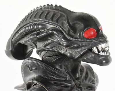 Lot 708 - ALIENS - ALIEN PREDATOR ACTION FIGURE
