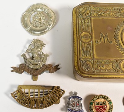 Lot 137 - WWI FIRST WORLD WAR PRINCESS MARY TIN & ASSORTED BADGES