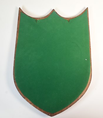 Lot 263 - THE WORCESTERSHIRE REGIMENT PLAQUE WITH SAM BROWNE SWORD FROG