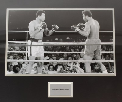 Lot 2 - BOXING - GEORGE FOREMAN (BIG GEORGE) - SIGNED BOXING GLOVE