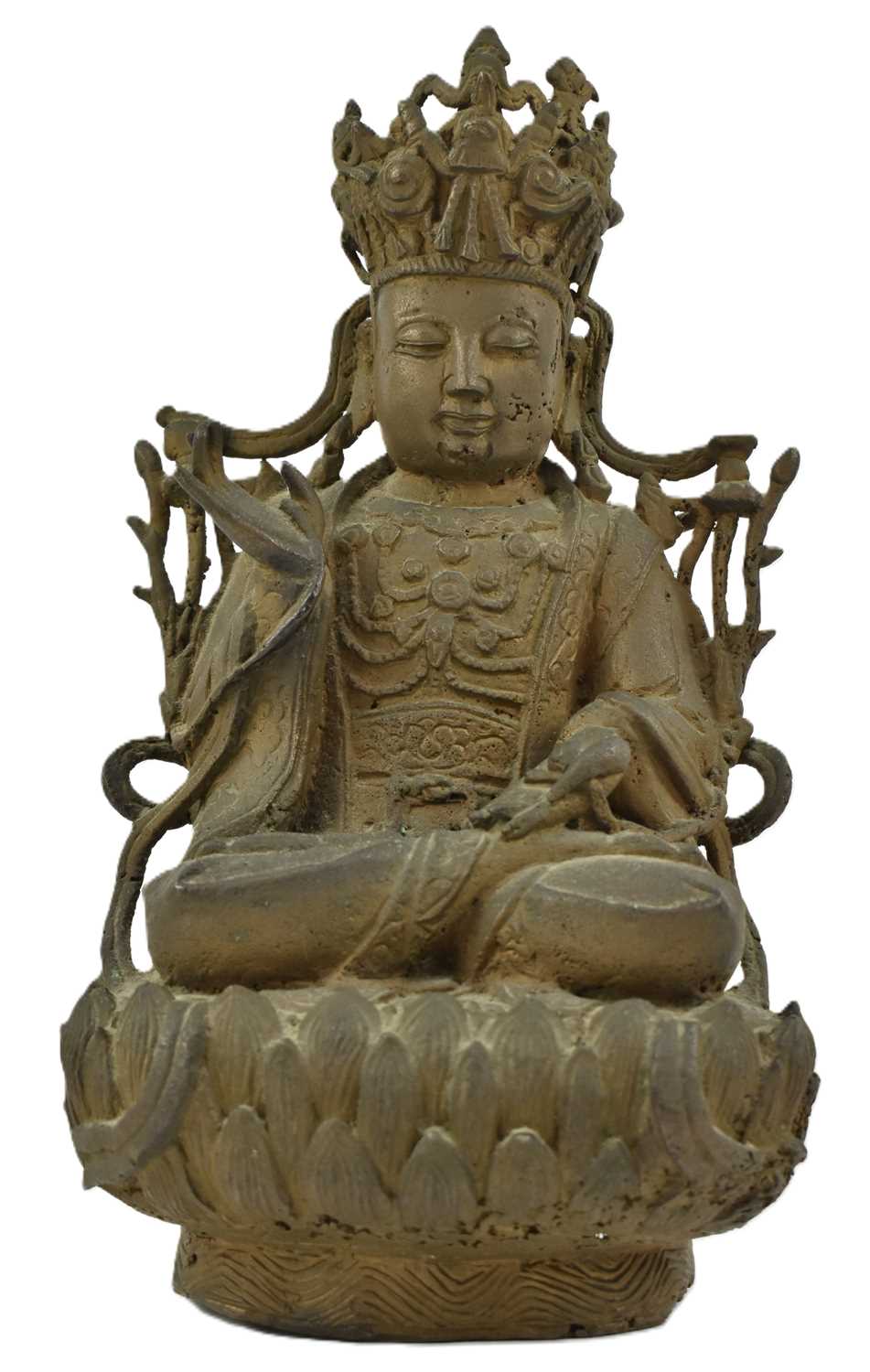 Lot 108 - MING SINO-TIBETAN BRONZE FIGURINE OF SEATED GUANYIN 明或以后 西藏铜观音坐像