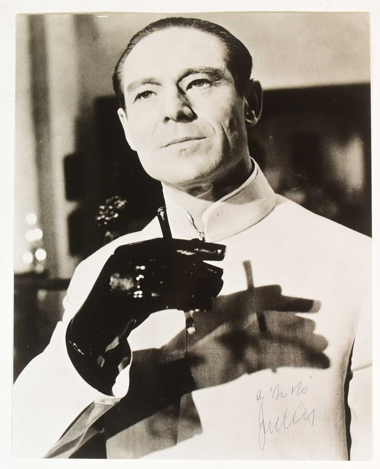 Lot 118 - JAMES BOND 007 - JOSEPH WISEMAN (D.2009) - DR NO - SIGNED 8X10" PHOTO - UACC
