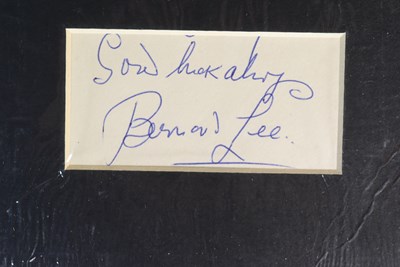Lot 138 - JAMES BOND 007 - BERNARD LEE (D.1981) - AUTOGRAPH DISPLAY