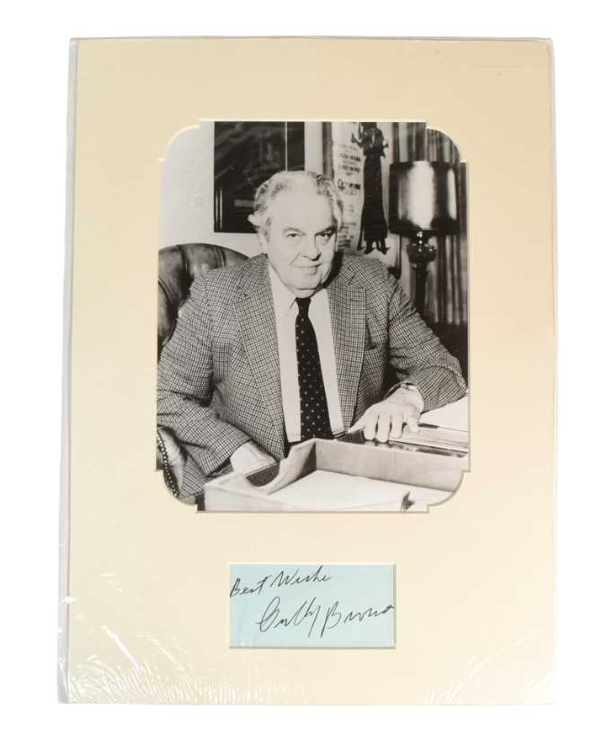 Lot 102 - JAMES BOND 007 - ALBERT 'CUBBY' BROCCOLI - AUTOGRAPH DISPLAY - UACC