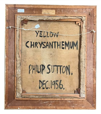 Lot 475 - PHILIP SUTTON (B. 1928) - YELLOW CHRYSANTHEMUM, 1956 - OIL ON CANVAS