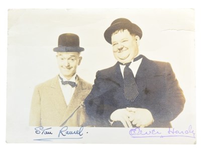 Lot 7 - STAN LAUREL (LAUREL & HARDY) - VINTAGE AUTOGRAPHED PHOTOGRAPH