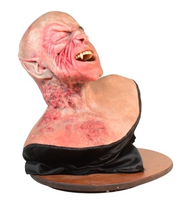 Lot 11 - UNKNOWN PRODUCTION - LIFESIZE 1/1 SCALE VAMPIRE TRANSFORMATION BUST