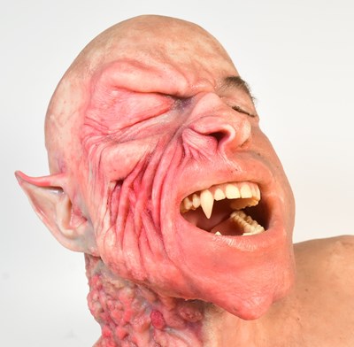 Lot 11 - UNKNOWN PRODUCTION - LIFESIZE 1/1 SCALE VAMPIRE TRANSFORMATION BUST