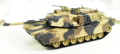 Lot 199 - FRANKLIN MINT - 1/24 SCALE M1A1 ABRAMS TANK