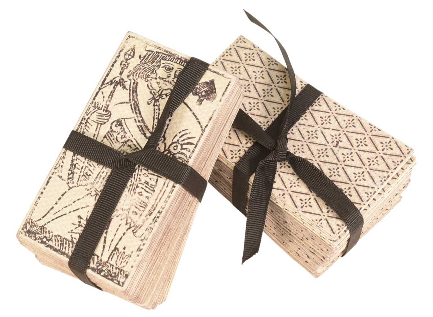 Lot 104 - TOMB RAIDER - VARNER STUDIOS FIGURINE OF LARA CROFT