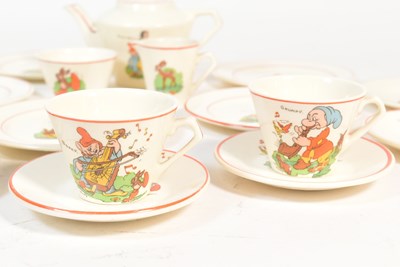 Lot 29 - SNOW WHITE AND THE SEVEN DWARFS - WALT DISNEY - VINTAGE CHILD'S TEA SET