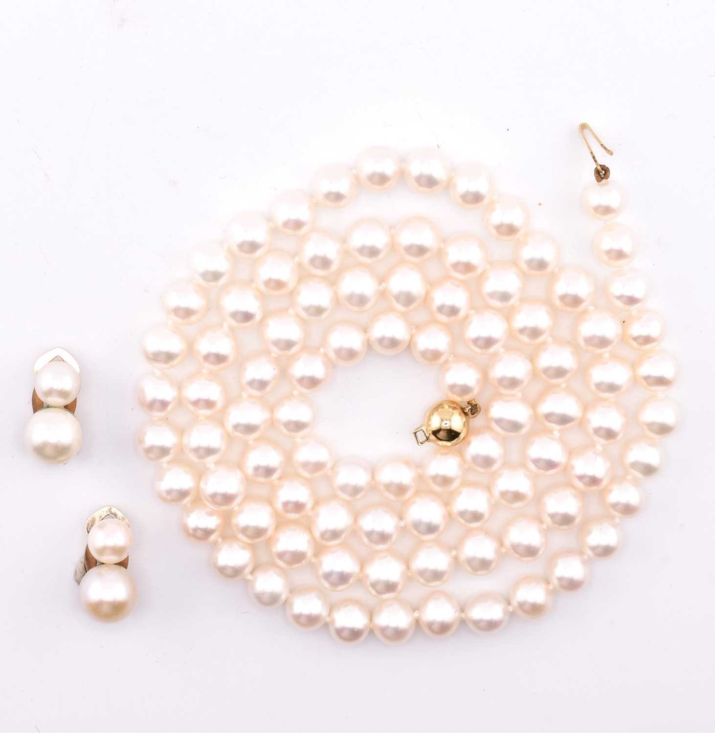 Lot 269 - CULTURED PEARL EARRINGS & NECKLACE