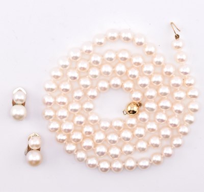 Lot 269 - CULTURED PEARL EARRINGS & NECKLACE