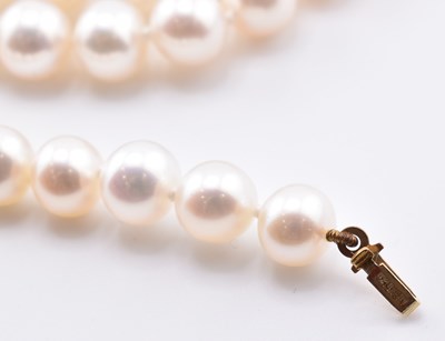 Lot 269 - CULTURED PEARL EARRINGS & NECKLACE