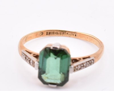 Lot 110 - ART DECO 18CT GOLD PLATINUM TOURMALINE & DIAMOND RING