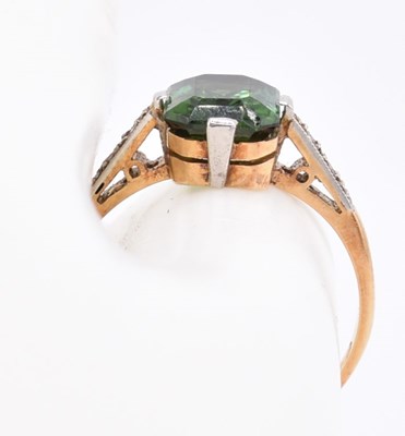 Lot 110 - ART DECO 18CT GOLD PLATINUM TOURMALINE & DIAMOND RING