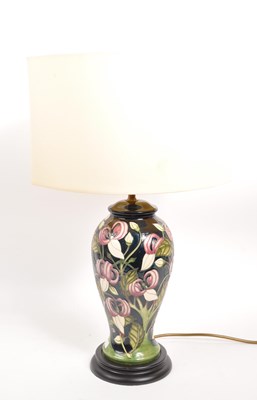 Lot 49 - MOORCROFT - MID CENTURY CERAMIC POTTERY LAMP