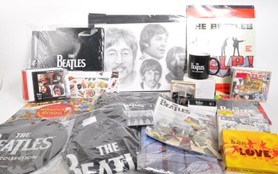 Lot 352 - THE BEATLES - COLLECTION OF ASSORTED MEMORABILIA