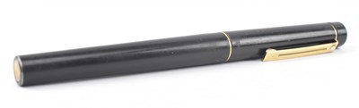 Lot 39 - FOUR VINTAGE 20TH CENTURY FOUNTAIN PENS INCL. SHEAFFER & PARKER