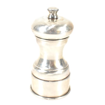 Lot 120 - SILVER HALLMARKED TABLE CONDIMENT PEPPERETTE