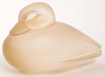 Lot 181 - LUCIENNE BLOCH FOR LEERDAM GLASSWORDS - RESTING DUCKS