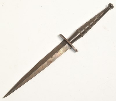 Lot 54 - WWII SECOND WORLD WAR FAIRBAIRN SYKES COMMANDO DAGGER
