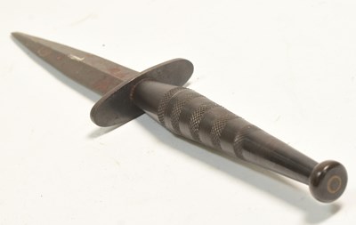 Lot 54 - WWII SECOND WORLD WAR FAIRBAIRN SYKES COMMANDO DAGGER
