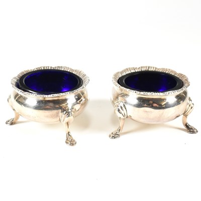 Lot 55 - PAIR OF SILVER HALLMARKED BLUE GLASS LINED TABLE SALTS