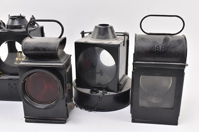 Lot 206 - RAILWAYANA - SELECTION OF SIX RAILWAY LAMPS / LANTERNS