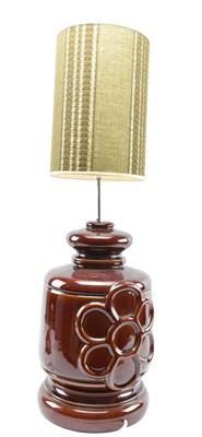 Lot 392 - VINTAGE MID CENTURY 1960S FLOWER POWER BROWN CERAMIC WEST GERMAN STYLE LAMP