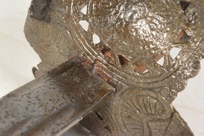 Lot 100 - MID 17TH CENTURY ENGLISH SWORD