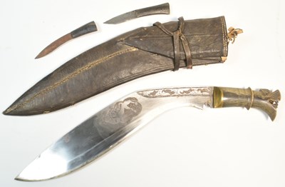 Lot 334 - VINTAGE NEPALESE KUKRI KNIFE WITH ETCHED BLADE