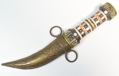 Lot 178 - 19TH CENTURY SYRIAN JAMBIYA DAGGER