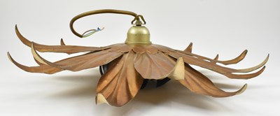 Lot 332 - PAIR OF HOLLYWOOD REGENCY 20TH CENTURY GOLD FLOWER CEILING LIGHTS