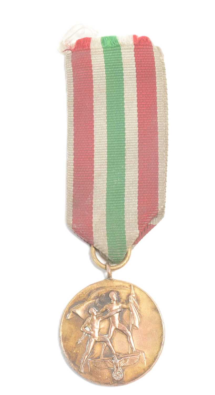Lot 75 - WWII SECOND WORLD WAR GERMAN MEMEL MEDAL