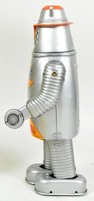 Lot 529 - TINPLATE TOYS - JAPANESE BILLIKEN MECHANICAL ROBOT