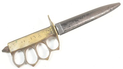 Lot 150 - WWI FIRST WORLD WAR US UNITED STATES TRENCH FIGHTING KNIFE
