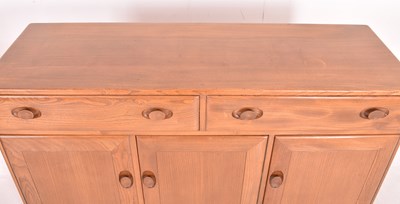 Lot 78 - LUCIAN ERCOLANI FOR ERCOL - WINDSOR 1960S BEECH & ELM SIDEBOARD CREDENZA