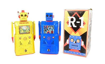 Lot 489 - TINPLATE TOYS - X2 VINTAGE ROCKET USA R-1 ROBOTS