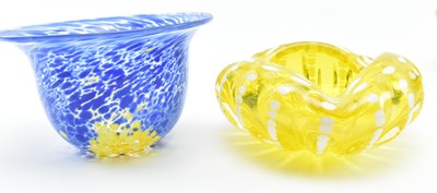 Lot 86 - 20TH CENTURY COLLECTION OF FOUR VINTAGE ART GLASS INCL. KOSTA BODA