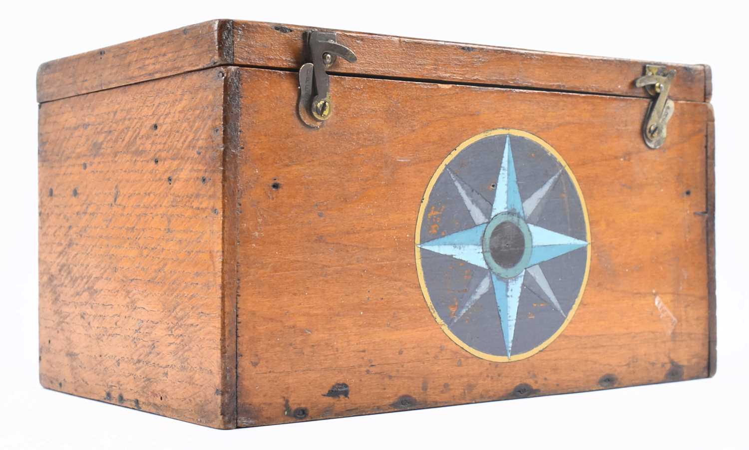 Lot 62 - EARLY 20TH CENTURY AMERICAN HAND PAINTED BOX WITH NEW PROVIDENCE SLOOP