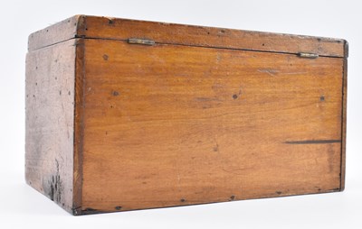Lot 62 - EARLY 20TH CENTURY AMERICAN HAND PAINTED BOX WITH NEW PROVIDENCE SLOOP