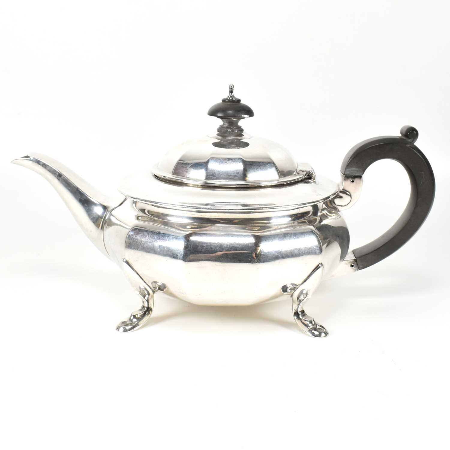 Lot 76 - GEORGE V HALLMARKED SILVER TEAPOT - BIRMINGHAM 1926