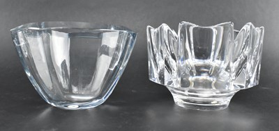 Lot 54 - PAIR OF BOWLS BY LARS HELLSTEN & ERIKA LAGERBIELKE FOR ORRFORS