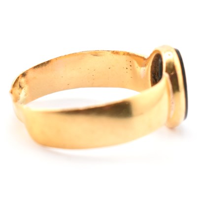 Lot 163 - HALLMARKED 22CT GOLD & BLOODSTONE RING