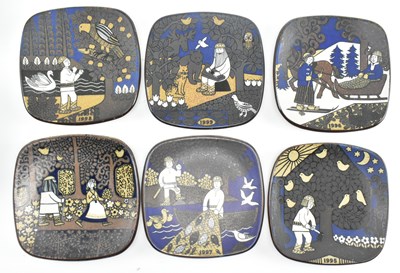 Lot 443 - RAIJA UOSIKKINEN FOR ARABIA FINLAND - 24 ANNUAL PLATES