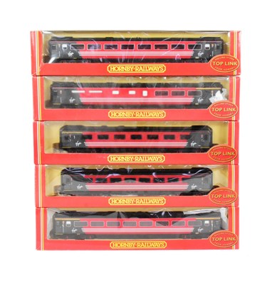 Lot 26 - MODEL RAILWAY - HORNBY TOP LINK OO GAUGE VIRGIN CARRIAGES