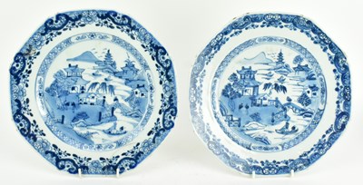 Lot 117 - PAIR OF QING DYNASTY BLUE AND WHITE CHARGERS 清 青花山水八角盘一对
